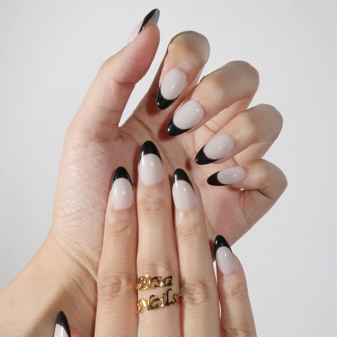 Swara F05 - Black Swan